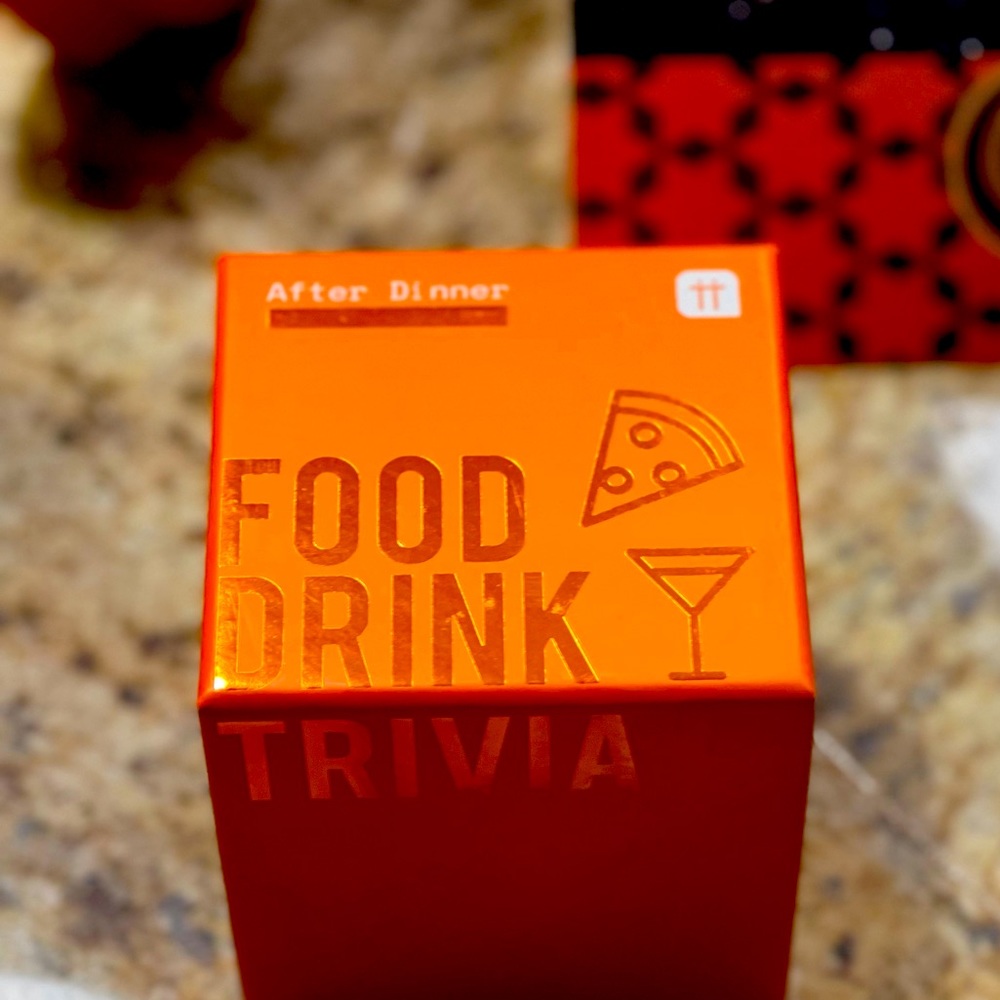 Trivia, talking tables NWT